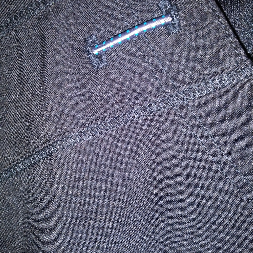 Cherokee Infinity Crew Neck Scrub Top - Picture 3 of 5